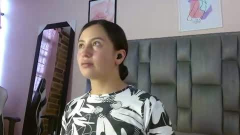 Zaida online show from June 25, 10:00 pm