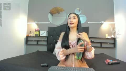 Snapshot of zamanthapalmer chatting on December 9, 2:06 pm zamantha online show from December 9, 2:06 pm