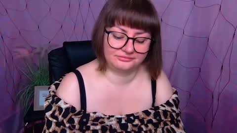 zannadreil online show from February 8, 7:28 pm