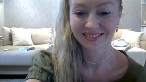 Zarina Swift online show from August 2, 10:07 am