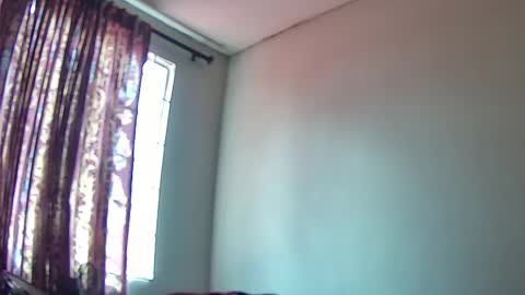 zelda_princess77 online show from November 16, 4:51 pm