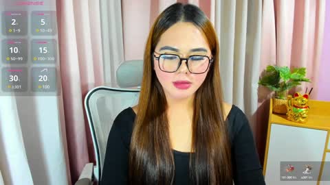 Snapshot of zendaya_amore chatting on December 3, 7:22 pm Zendaya online show from December 3, 7:22 pm