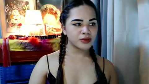 Snapshot of zendaya_amore chatting on February 10, 9:36 am Zendaya online show from February 10, 9:36 am