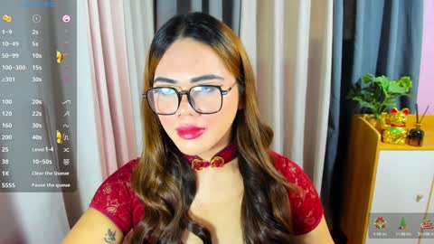 Snapshot of zendaya_amore chatting on December 14, 12:44 am Zendaya online show from December 14, 12:44 am