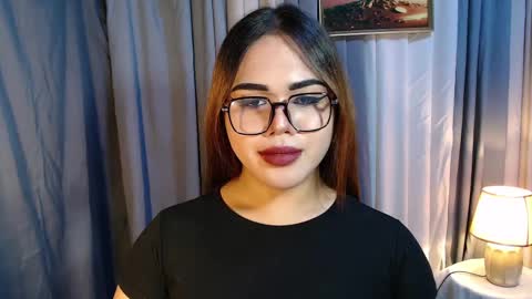 Snapshot of zendaya_amore chatting on March 11, 3:58 am Zendaya online show from March 11, 3:58 am