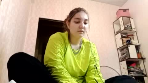 zeniabrossoit online show from April 30, 1:05 pm