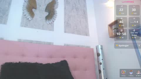 ZHAMIRA  ANDRES online show from April 29, 12:03 am