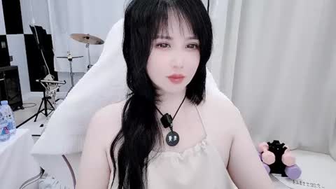 zhen online show from June 18, 6:57 pm