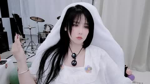 zhen online show from May 16, 12:15 pm