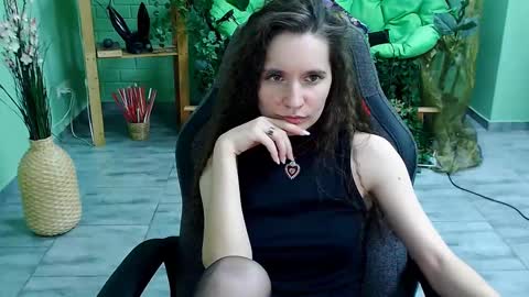 Snapshot of zianichols chatting on March 11, 10:09 pm zianichols online show from March 11, 10:09 pm