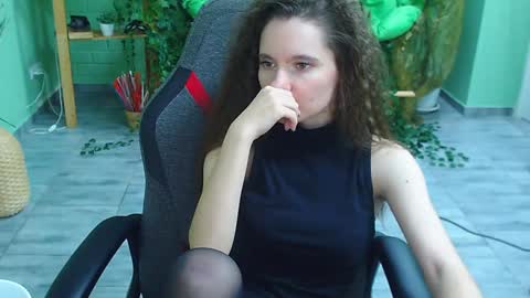 Snapshot of zianichols chatting on January 21, 10:30 pm zianichols online show from January 21, 10:30 pm