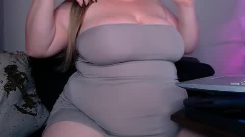 zinacorleone online show from February 6, 8:01 pm