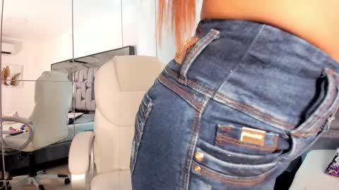 Snapshot of zinnia_mosley chatting on January 14, 11:31 am Nia online show from January 14, 11:31 am