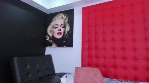 zoe__smiith online show from February 22, 6:47 am