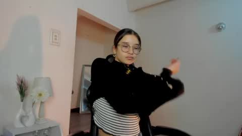 zoe_dear online show from May 1, 11:08 pm