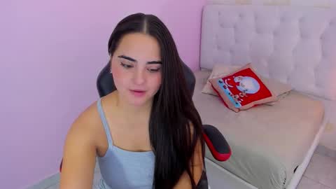 ZOE  online show from December 4, 1:02 pm