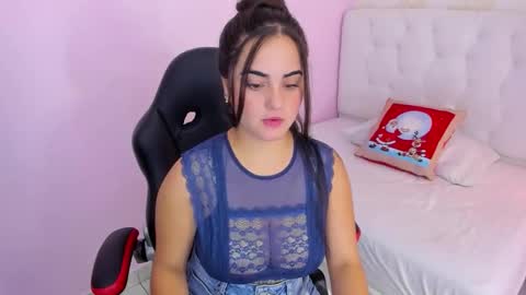 ZOE  online show from December 2, 12:51 pm