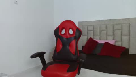zoe_galli online show from October 10, 12:04 am