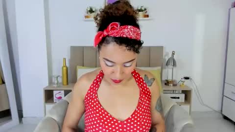 Zoe Gruber online show from May 6, 12:47 am