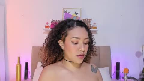 Zoe Gruber online show from January 15, 1:11 am