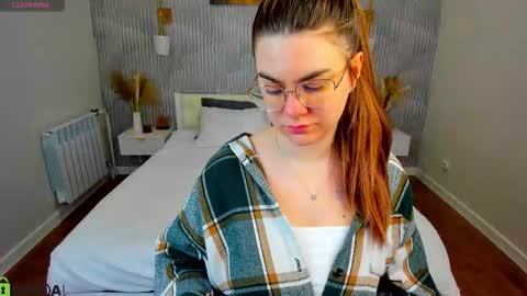 Zoe online show from March 17, 2:04 am