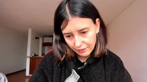 Snapshot of zoe_jeane_beker chatting on February 20, 7:19 pm ZOE online show from February 20, 7:19 pm