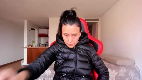 ZOE online show from October 28, 9:19 pm