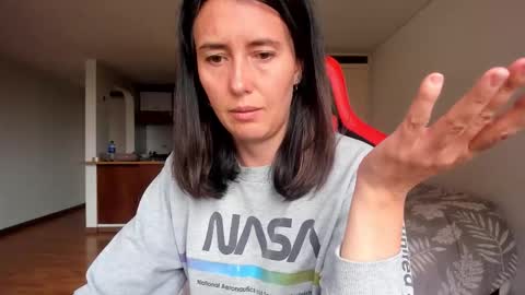 Snapshot of zoe_jeane_beker chatting on October 16, 8:00 pm ZOE online show from October 16, 8:00 pm