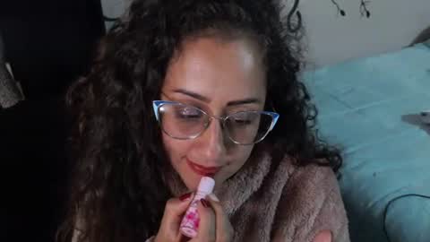 Zoe Koller online show from August 4, 11:55 pm
