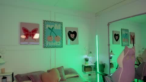 Zoe Lynch online show from June 25, 12:07 pm