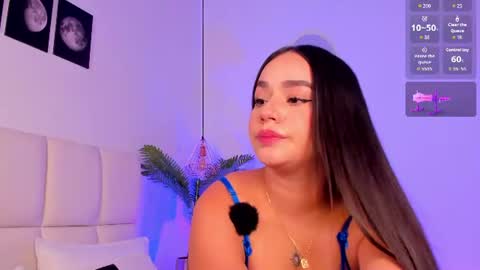 Zoe online show from June 20, 6:55 pm
