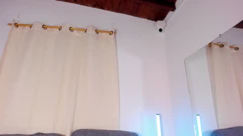 Zoe online show from March 12, 12:10 am