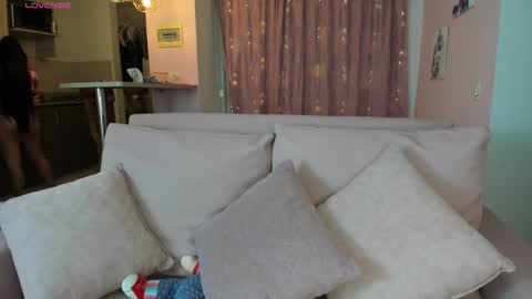 Snapshot of zoe_sullivan_ chatting on January 19, 9:44 am zoe_sullivan_ online show from January 19, 9:44 am