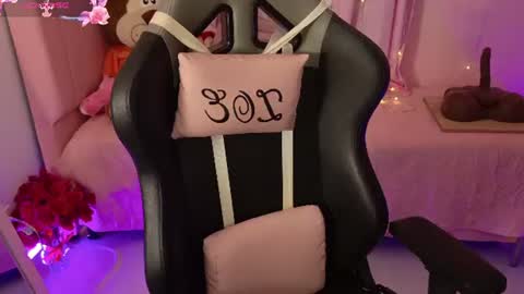 zoe_sullivan_ online show from July 17, 9:24 am