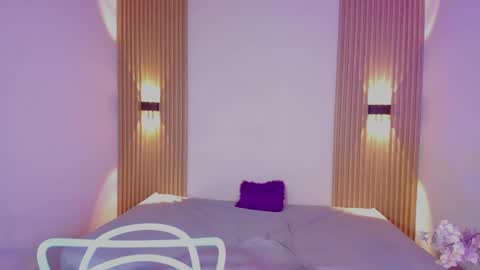 Zoe Adams online show from March 11, 3:55 am