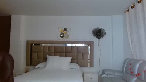 ZOE online show from March 18, 2:22 pm