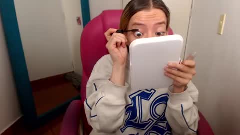 zoe online show from July 17, 1:21 am