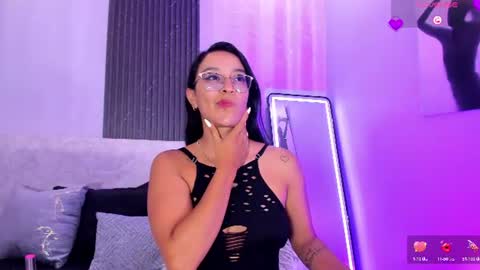 Zoe 3 online show from July 9, 6:10 pm