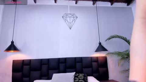 Zoe online show from March 6, 3:18 pm