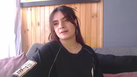 Snapshot of zoee_t chatting on October 23, 6:58 pm Zoee online show from October 23, 6:58 pm