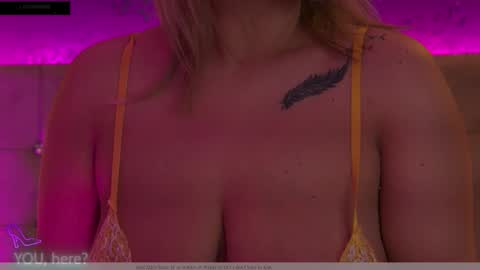 ZoeMesmerize online show from November 10, 3:56 am