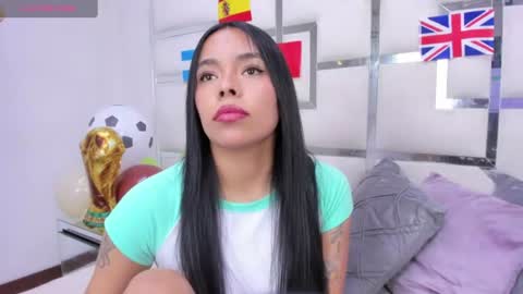 ZoeSwam online show from June 12, 12:46 pm