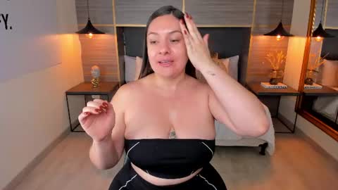 ZOE online show from June 18, 4:23 pm