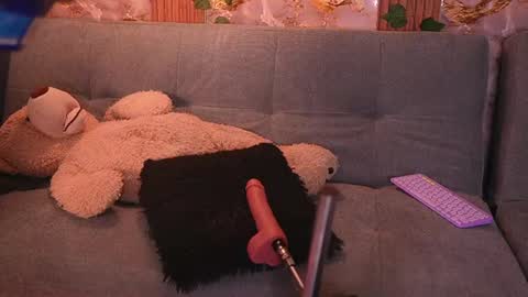 zoey fox  online show from July 24, 2:09 am