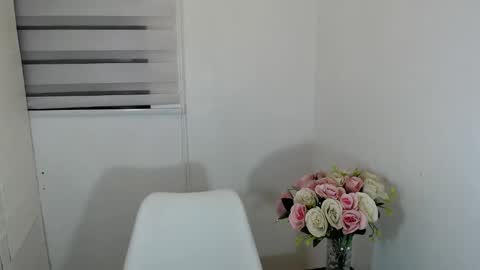 zoey online show from February 17, 2:42 am