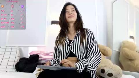 Violeta online show from March 20, 12:43 pm