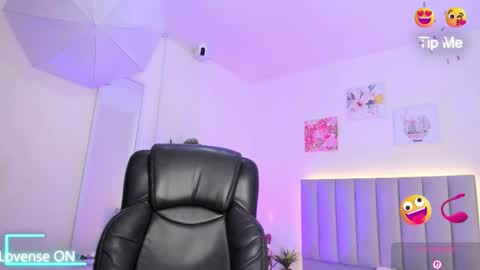 Zulay  online show from March 6, 7:53 pm