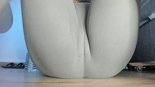 Squirtlady38 online show from June 5, 6:58 pm