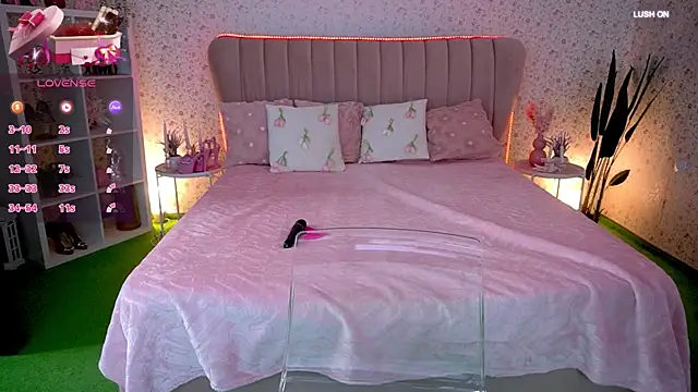 MissyMartinez online show from July 5, 1:39 pm