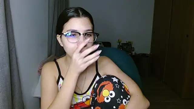 mia  lopez  online show from November 6, 3:12 am